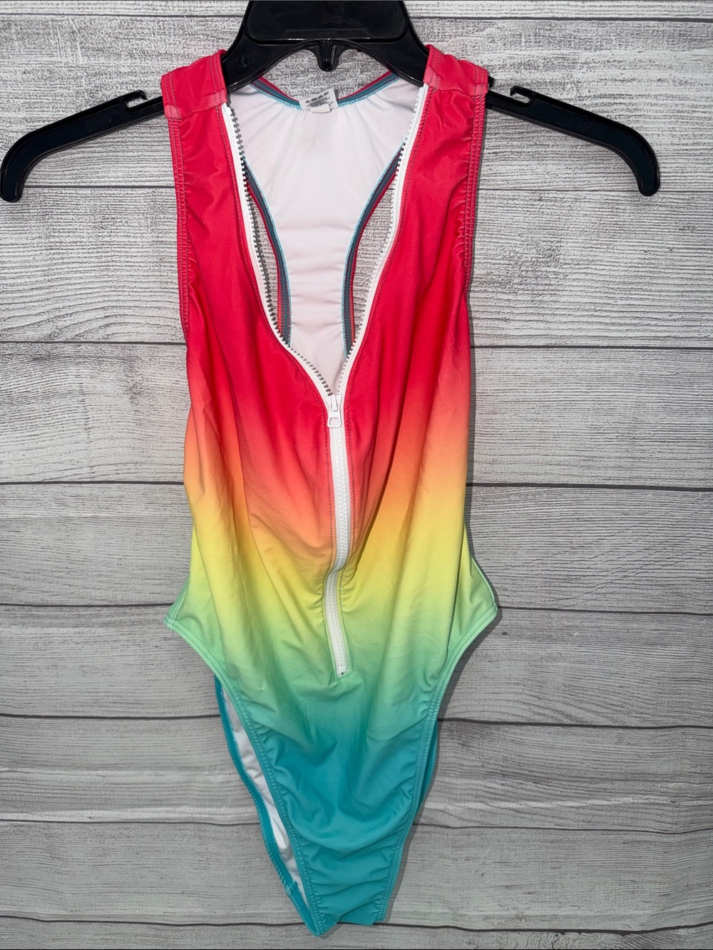 VENUS Gradient Zip-Front One-Piece Swimsuit in Pink, Yellow, Blue